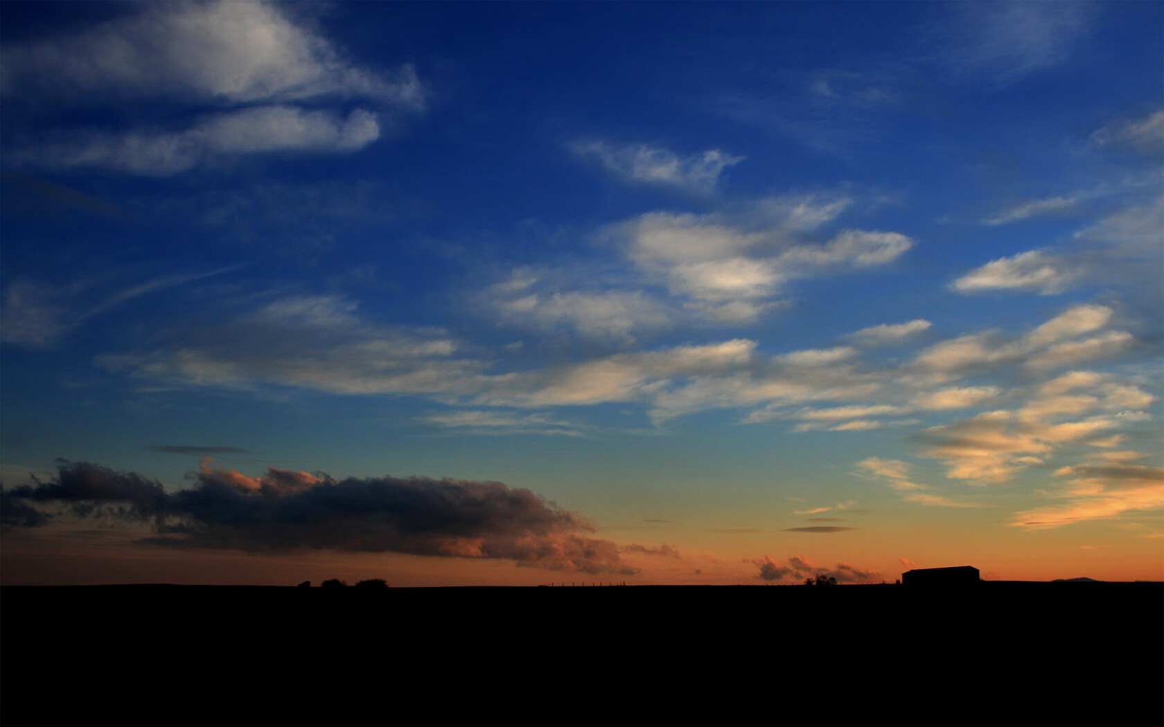 开云app安全认证-中前场联动压迫制造三角围抢